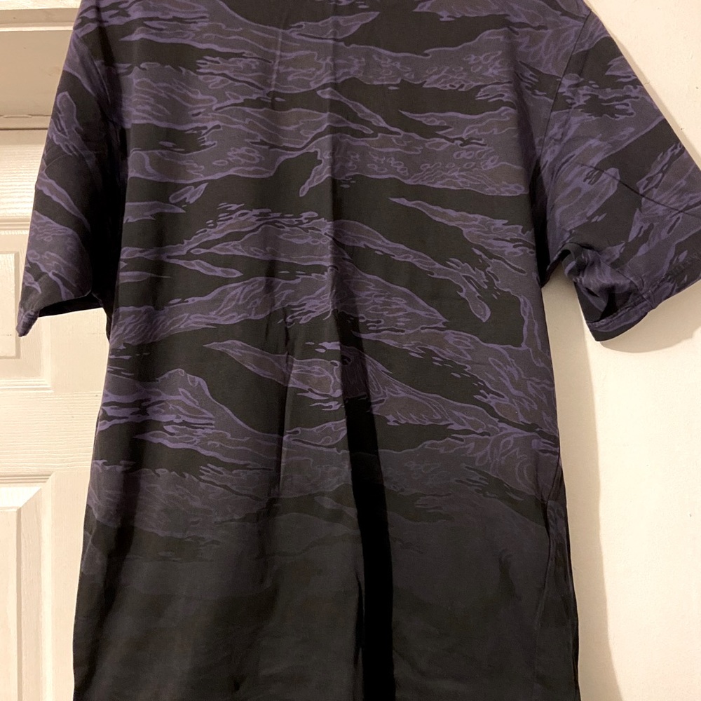 COPY - Black Scale tiger camo fade t shirt